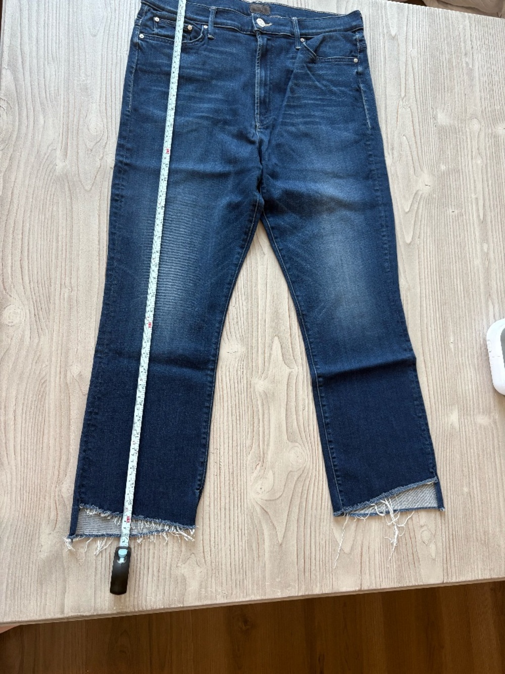 MOTHER The Insider Crop Frayed Tounge and Chic Dark Denim Jeans Size 34 - Picture 3 of 9